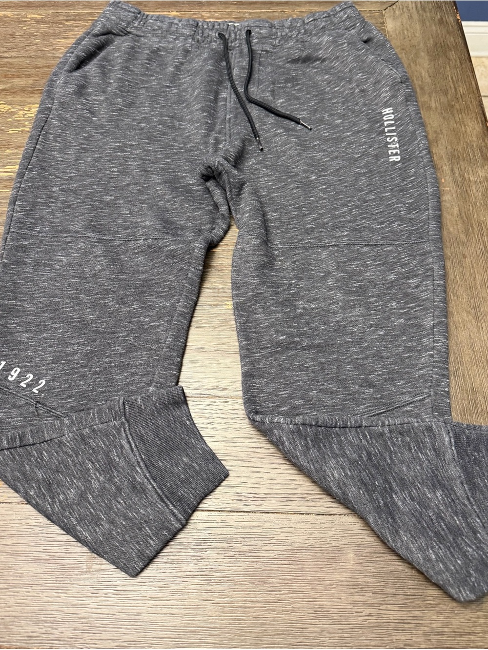 Hollister Men  Dark Gray Heather Jogger Sweatpants L
